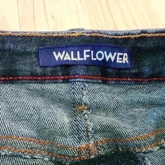 Wallflower Denim skirt size 9 - Picture 5 of 6